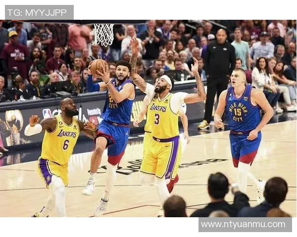 25号火箭与湖人激战正酣谁能在这场对决中笑到最后