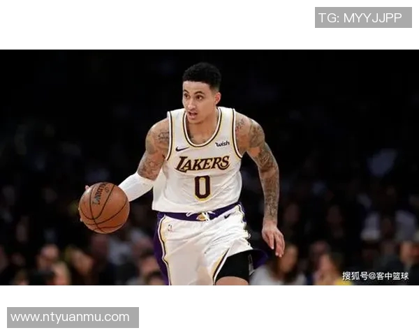 巴腾与希拉尔的巅峰对决谁将笑到最后引发球迷热议